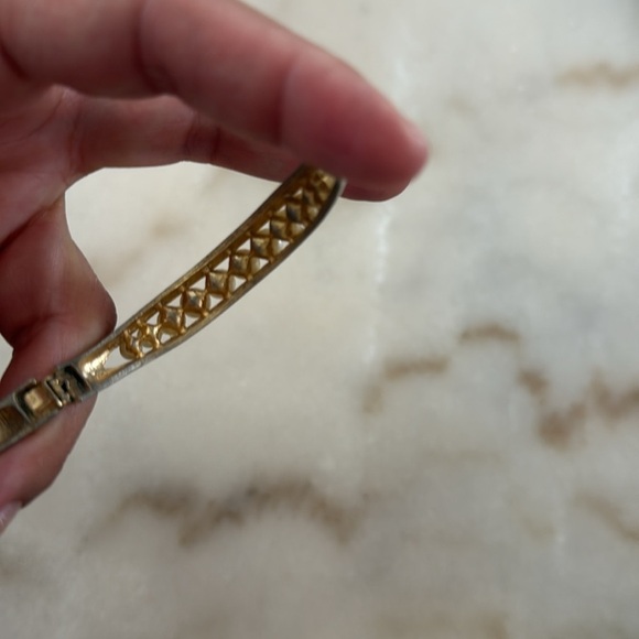 Vintage Craft Bracelet Gold Tone Faux Pearls hinge snap clasp Bracelet - Picture 11 of 14